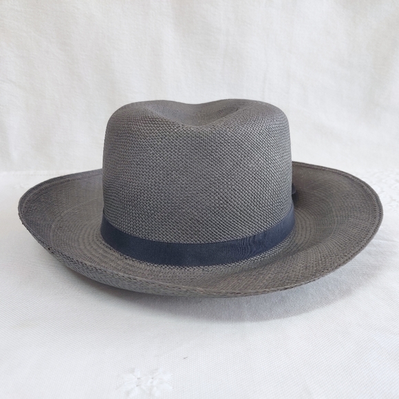 Vintage Riding Hat by Bergdorf Goodman 1940s - Picture 4 of 16